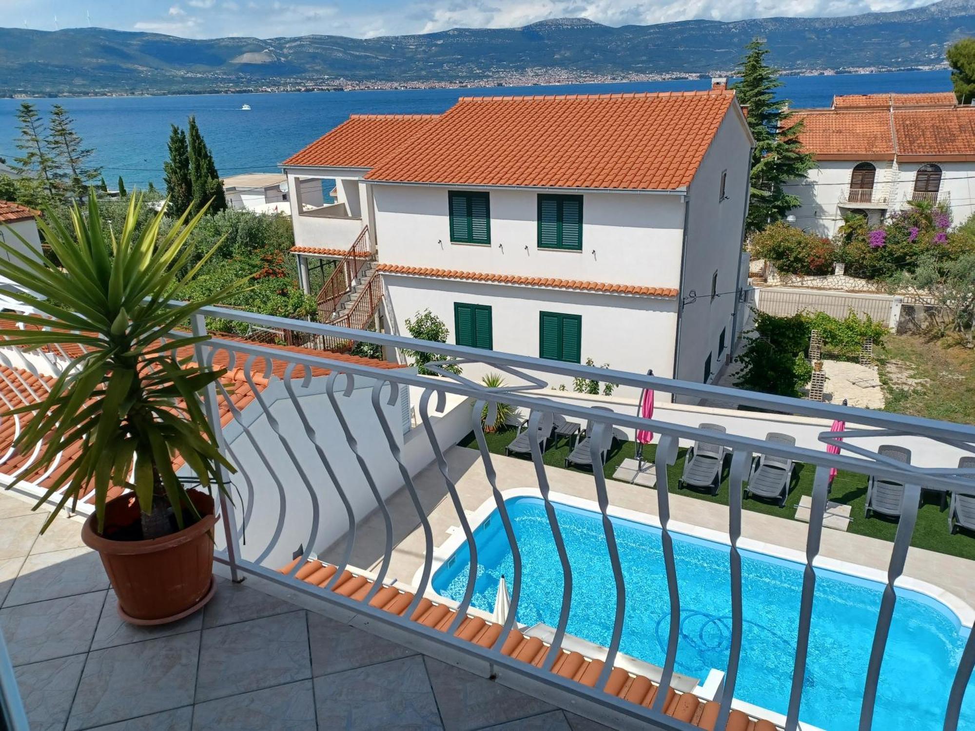 Apartments Majapaula Slatine Εξωτερικό φωτογραφία